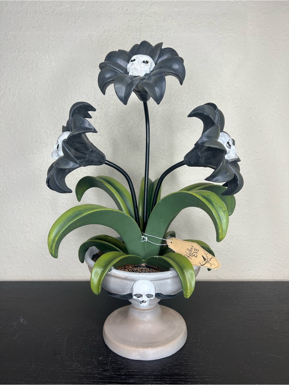 NEW Hallow’s Eve 17” Spooky Halloween Flower Plant Decor